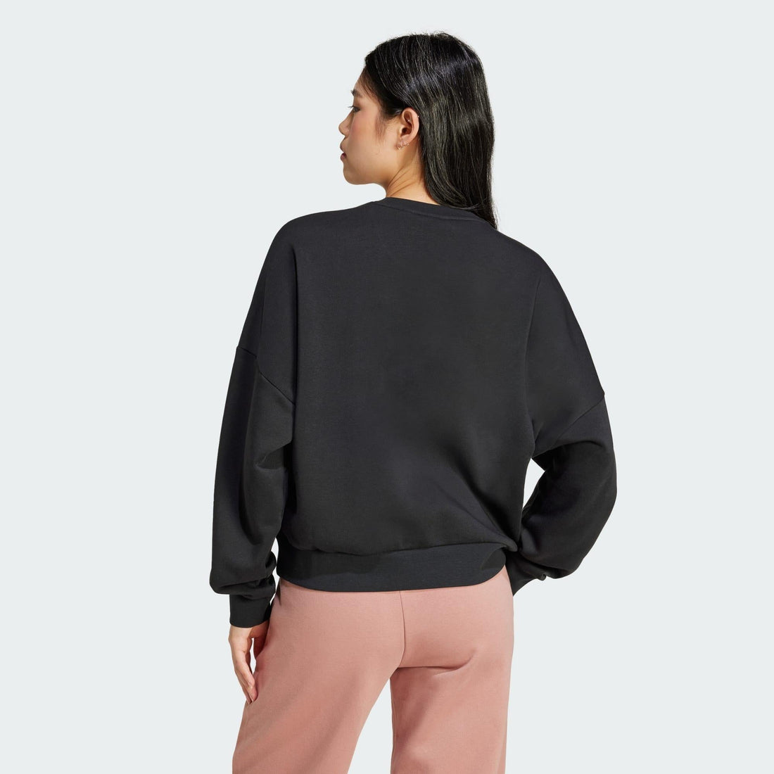 Essentials Small Logo Feelcozy Sweatshirt