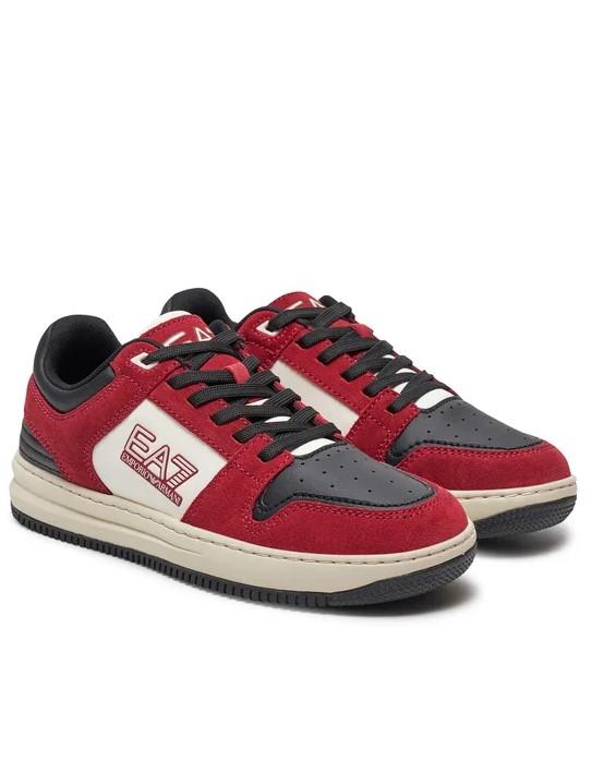 Sneaker